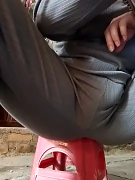 JasminePham online show from March 3, 2025, 7:21 am