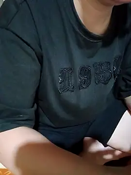 JasminePham online show from October 10, 2025, 1:37 am