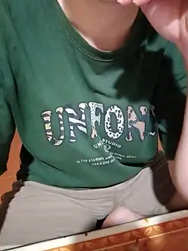 JasminePham online show from October 30, 2025, 1:40 am