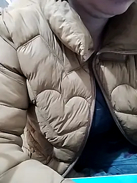 JasminePham online show from November 19, 2025, 12:54 am