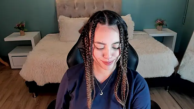  Charlotte evans 1 online show from July 22, 2026, 6:32 pm