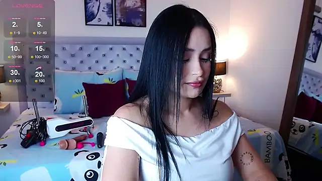 sarascottt online show from October 7, 2025, 5:32 pm