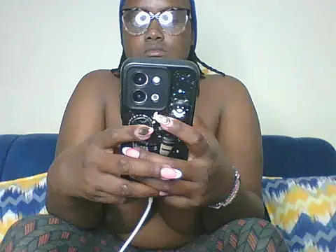 Montel Montel  online show from November 15, 2025, 2:42 am