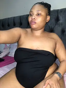 Anaelle24 online show from February 28, 2026, 8:04 am