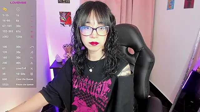 Snapshot of indra_cam chatting on September 16, 2025, 3:40 am indra cam online show from September 16, 2025, 3:40 am