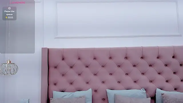 mia schwarz online show from September 23, 2025, 11:08 pm