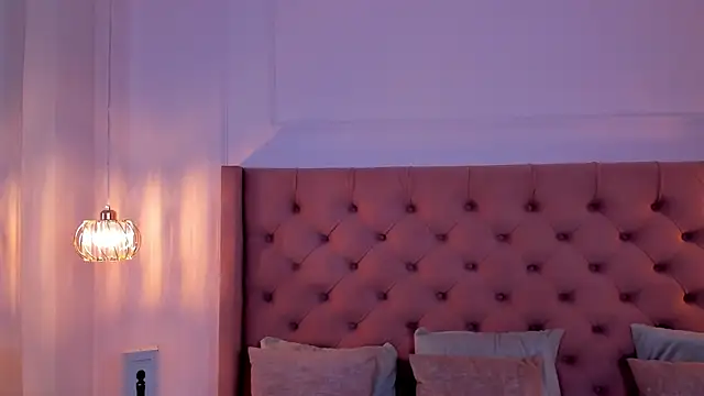 mia schwarz online show from September 26, 2025, 10:25 pm