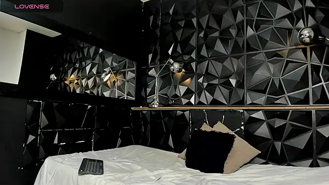 danielclarton1 online show from January 21, 2025, 5:41 pm