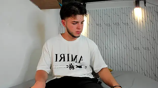 danielclarton1 online show from January 24, 2025, 6:46 am