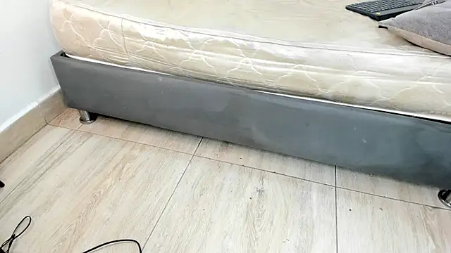 danielclarton1 online show from January 24, 2025, 11:12 pm