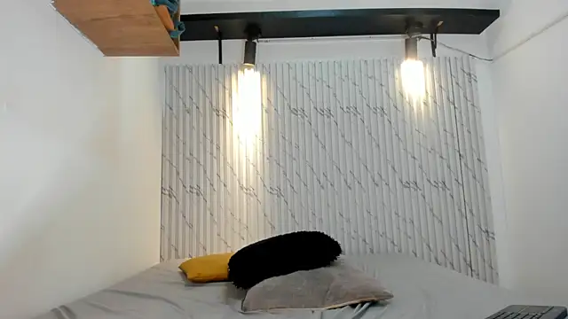 danielclarton1 online show from January 28, 2025, 3:36 am