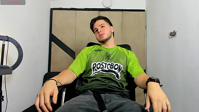 danielclarton1 online show from January 30, 2025, 3:33 am