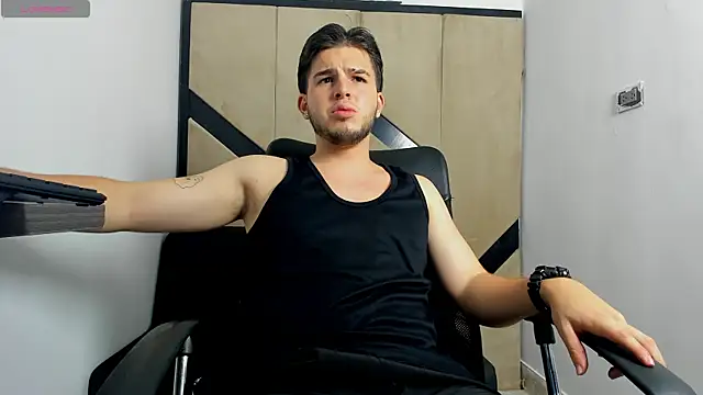 danielclarton1 online show from January 31, 2025, 4:25 am