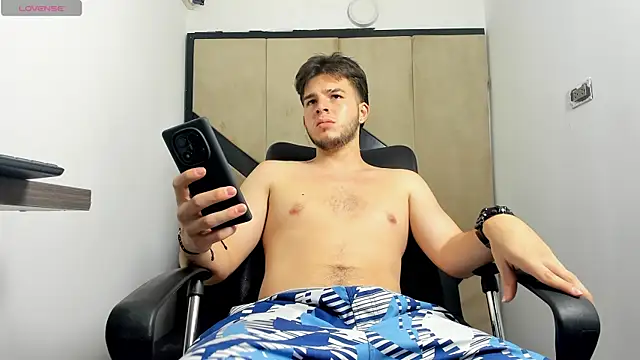 danielclarton1 online show from February 1, 2025, 10:05 am