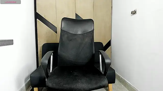 danielclarton1 online show from February 4, 2025, 8:35 am