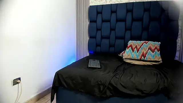 danielclarton1 online show from February 6, 2025, 10:53 pm