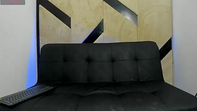 danielclarton1 online show from March 6, 2025, 4:07 pm