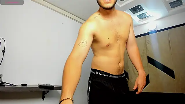 danielclarton1 online show from March 15, 2025, 1:29 pm