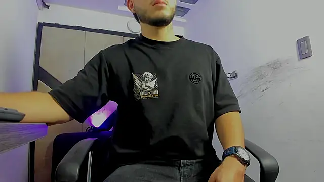 danielclarton1 online show from October 16, 2025, 12:44 am