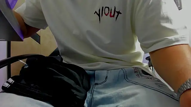 danielclarton1 online show from October 23, 2025, 9:46 pm