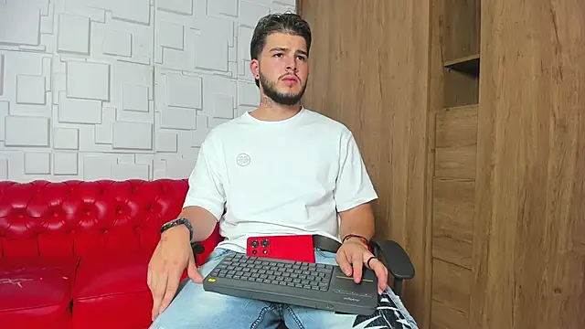 danielclarton1 online show from November 7, 2025, 8:20 pm