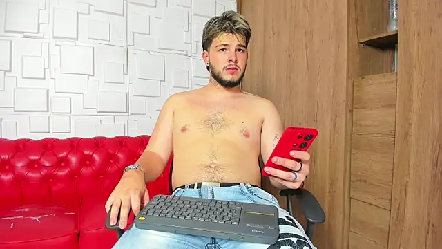 danielclarton1 online show from November 8, 2025, 9:24 pm