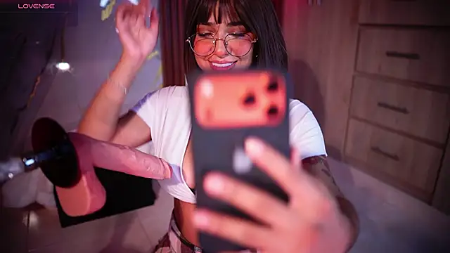 Mikubani18 online show from March 16, 2026, 3:45 am