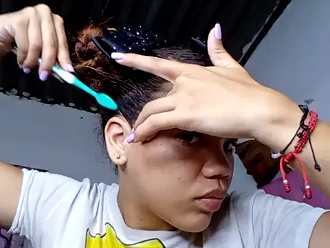 1CANDYLOVE online show from November 22, 2025, 8:46 am