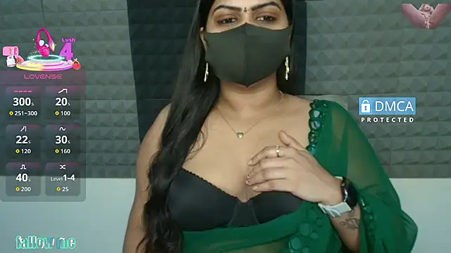 Snapshot of sameeksha_9 chatting on July 14, 2026, 11:32 pm sameeksha 9 online show from July 14, 2026, 11:32 pm