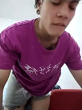 Snapshot of Xtrem3HARDxxx chatting on December 5, 2024, 4:42 am Xtrem3HARDxxx online show from December 5, 2024, 4:42 am