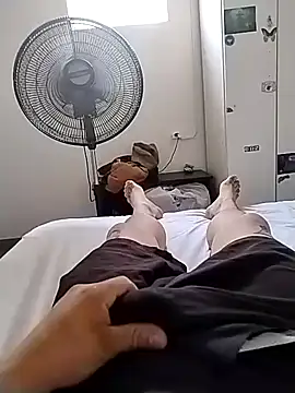 Snapshot of Xtrem3HARDxxx chatting on December 20, 2024, 6:13 pm Xtrem3HARDxxx online show from December 20, 2024, 6:13 pm