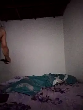 Snapshot of Xtrem3HARDxxx chatting on February 14, 2025, 9:24 am Xtrem3HARDxxx online show from February 14, 2025, 9:24 am