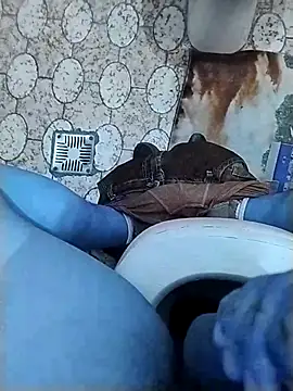 Snapshot of Xtrem3HARDxxx chatting on February 15, 2025, 3:28 pm Xtrem3HARDxxx online show from February 15, 2025, 3:28 pm