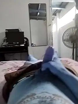 Snapshot of Xtrem3HARDxxx chatting on February 27, 2025, 3:05 pm Xtrem3HARDxxx online show from February 27, 2025, 3:05 pm