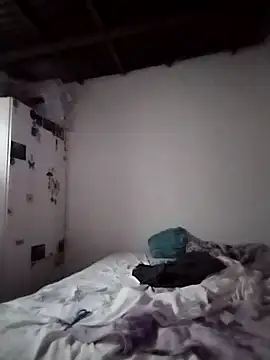 Snapshot of Xtrem3HARDxxx chatting on March 2, 2025, 9:43 pm Xtrem3HARDxxx online show from March 2, 2025, 9:43 pm