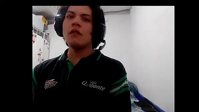 Snapshot of Xtrem3HARDxxx chatting on September 9, 2025, 10:04 am Xtrem3HARDxxx online show from September 9, 2025, 10:04 am