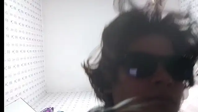 Snapshot of Xtrem3HARDxxx chatting on October 1, 2025, 7:47 am Xtrem3HARDxxx online show from October 1, 2025, 7:47 am