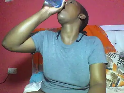 Snapshot of Sweet-piie chatting on October 10, 2025, 12:48 pm Sweet-piie online show from October 10, 2025, 12:48 pm