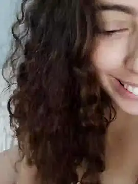 Sweet-diamondxxx online show from December 14, 2024, 12:44 pm