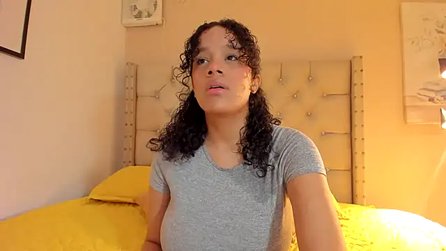 vanesasexyhot21 online show from March 5, 2026, 2:07 am