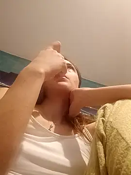 AniaGray online show from November 9, 2025, 10:52 pm