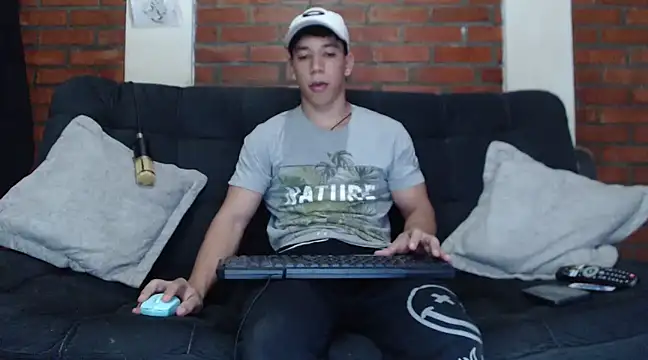 ethan noir online show from January 22, 2025, 5:16 am