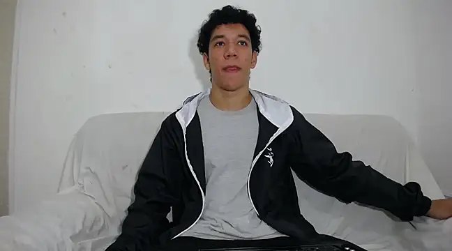 ethan noir online show from February 21, 2025, 9:22 pm