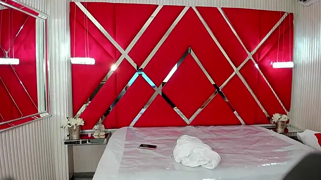 SusanCouper online show from November 10, 2025, 10:31 pm