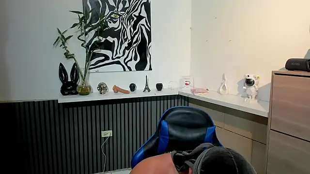 Daemon21 online show from December 3, 2025, 9:57 pm