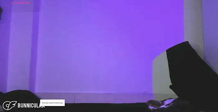 larissa01  online show from March 2, 2026, 10:16 pm