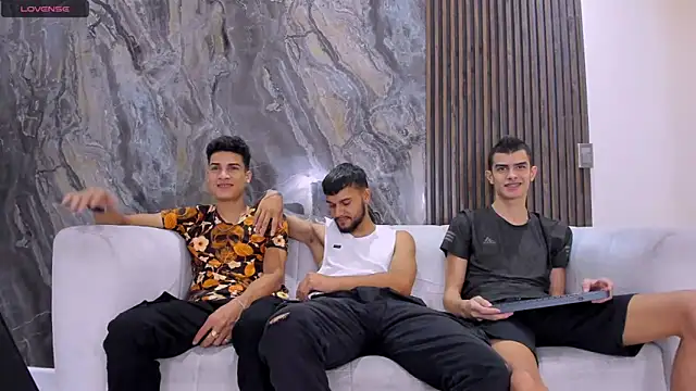 hot day online show from December 15, 2024, 8:36 pm