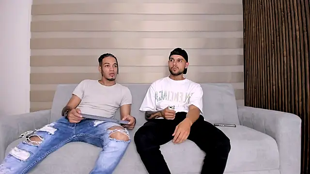 hot day online show from February 4, 2025, 1:13 am