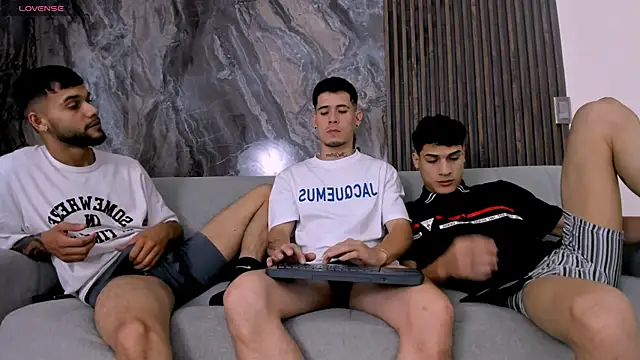 hot day online show from February 20, 2025, 1:46 am