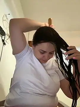 Im Amelia online show from October 22, 2025, 9:03 pm